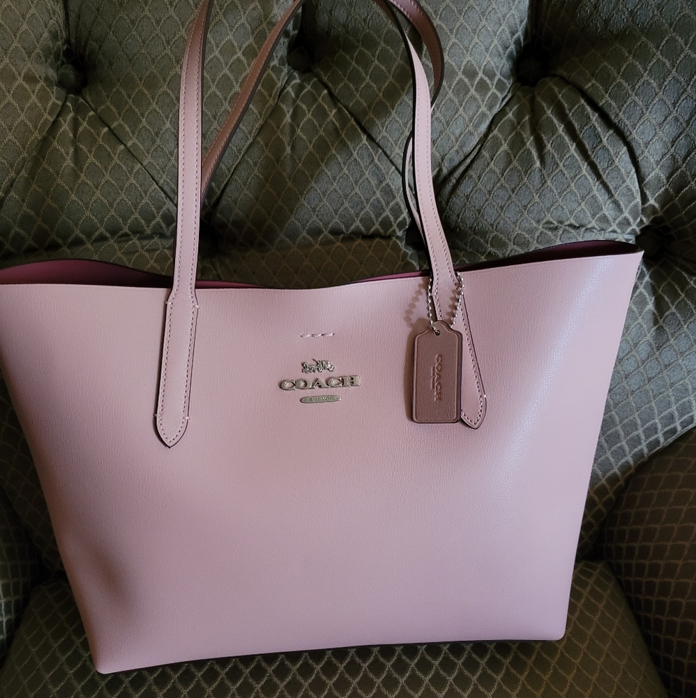 Coach Avenue leather Tote F31535